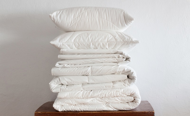 Viskas, ką turite žinoti renkantis antklodę ir pagalvę